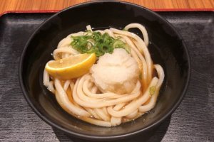 本場さぬきうどん親父の製麺所上野店